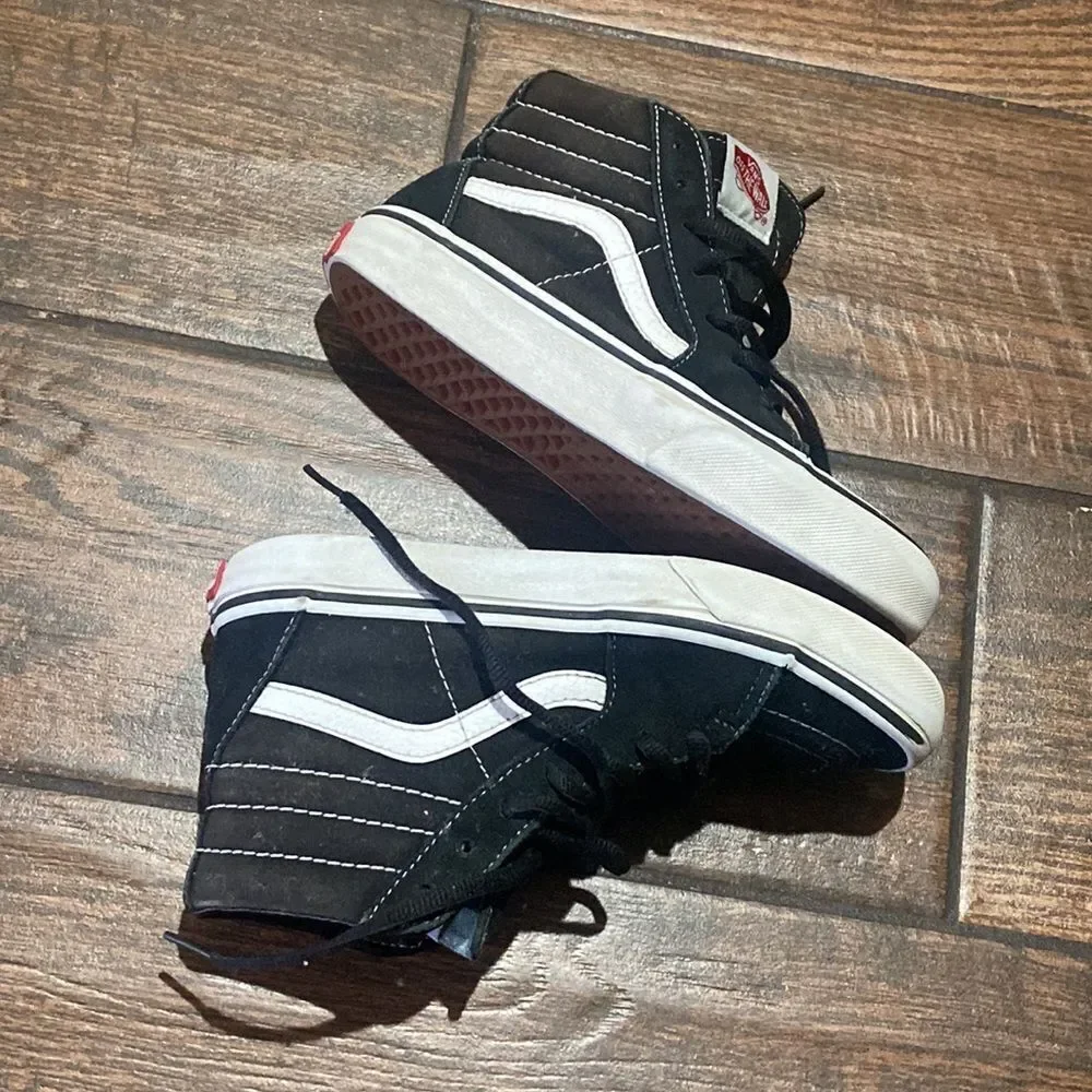 10/$50 Vans Off The Wall Suede l Unixes Shoes Size MX 21  Size SU 2